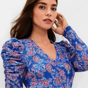 NWT New LOFT Women’s Floral V Neck Puff Long Sleeved Stretch Top Blouse Small
